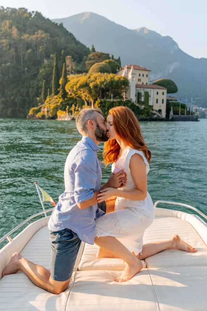 wedding proposal boat Lake Como